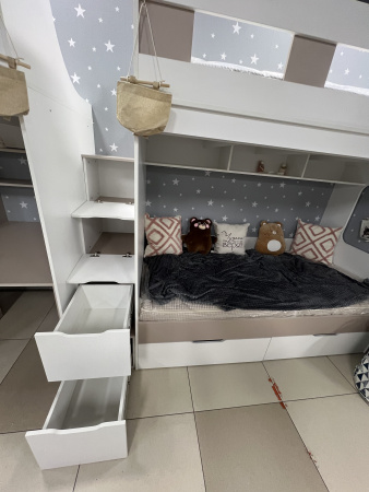 Кровать 3-х ярусная Квартет + стол для 2 детей (велюр + белый)